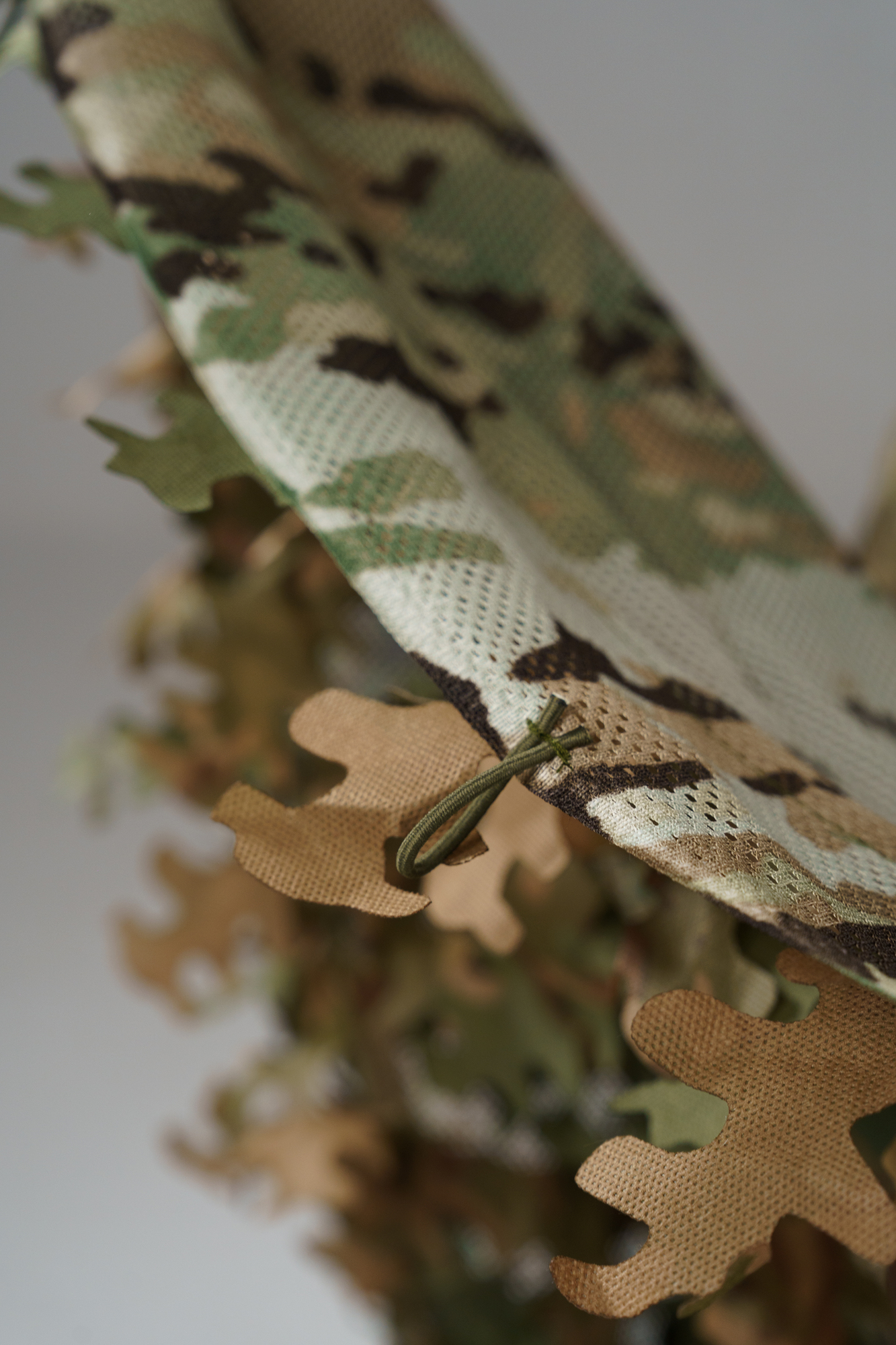3D Camouflage Mesh Net (with artificial camouflage leaves)